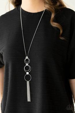 Join The Circle Silver Necklace Paparazzi Accessories