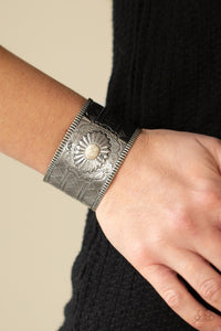 crackle stone,cuff,white,Aztec Artisan - White Bracelet