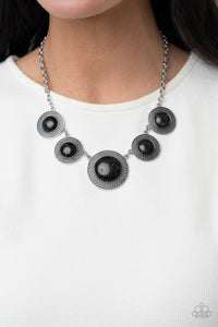 black,crackle stone,short necklace,Circle The Wagons - Black Stone Necklace